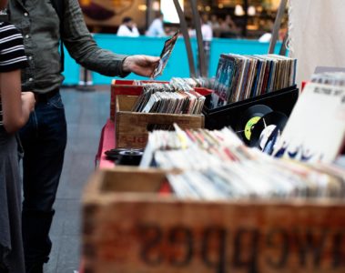 Vide-greniers et brocantes : mes trucs et astuces pour réussir