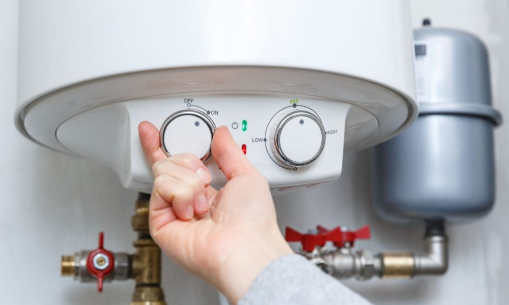 Marche forcée d'un chauffe-eau : tout savoir sur son fonctionnement en 2024