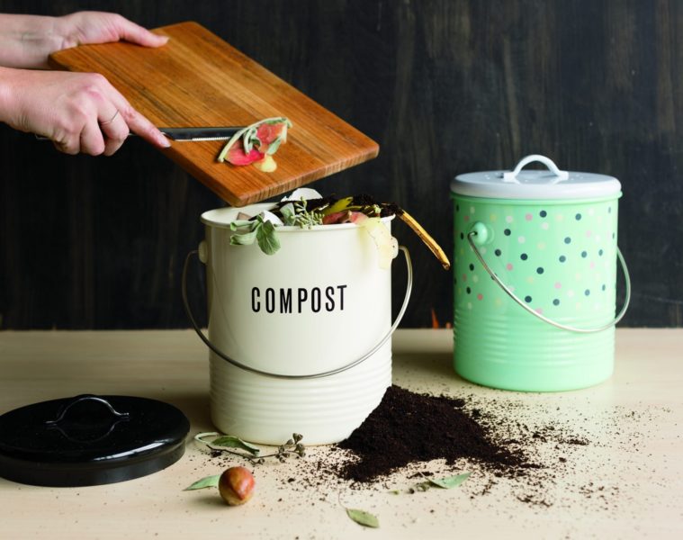 Composteur d'appartement pour cuisine, balcon & terrasse : quel est le meilleur à acheter en 2022 ?
