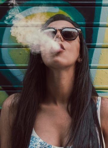 Puff cigarette électronique jetable : c'est quoi & est-ce pire que la cigarette ?