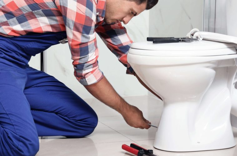 Panne Sanibroyeur bruit tourne et n'aspire plus : que faire ?