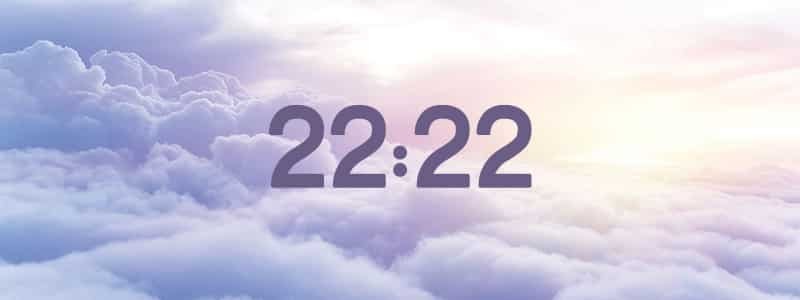 Heure miroir 22h22 : quelle signification en 2022 ?