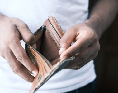 Impôts et dettes : comment s'en sortir ?