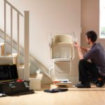 Un monte-escalier : ses avantages et pourquoi l'installer dans sa maison en 2023
