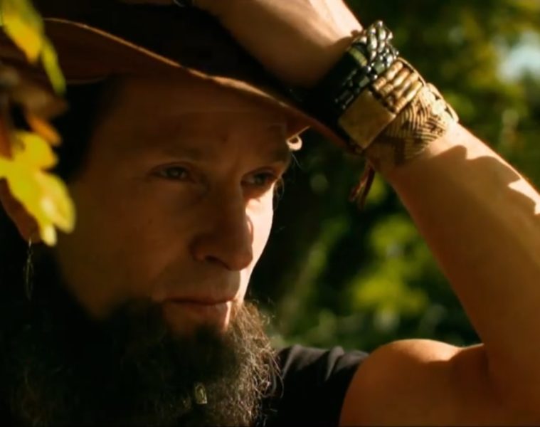 Pourquoi Attila n'est plus dans Construction Sauvage ?