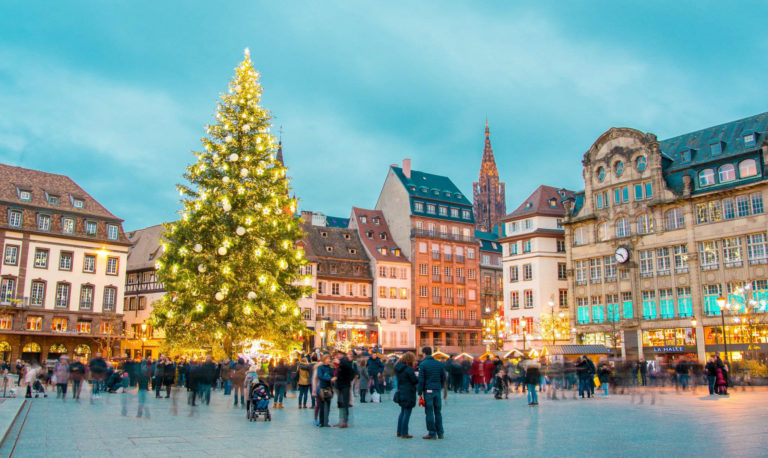 Marché de Noël de Strasbourg 2023 : tout savoir (date, horaires, plan et astuces)