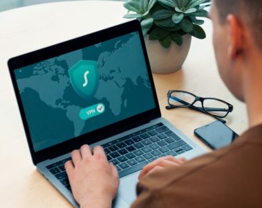 Comment utiliser un VPN pour télécharger en toute sécurité : tout savoir en 2024