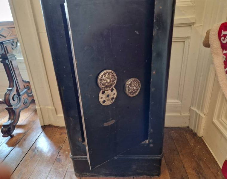 Qui contacter pour ouvrir un coffre-fort ?