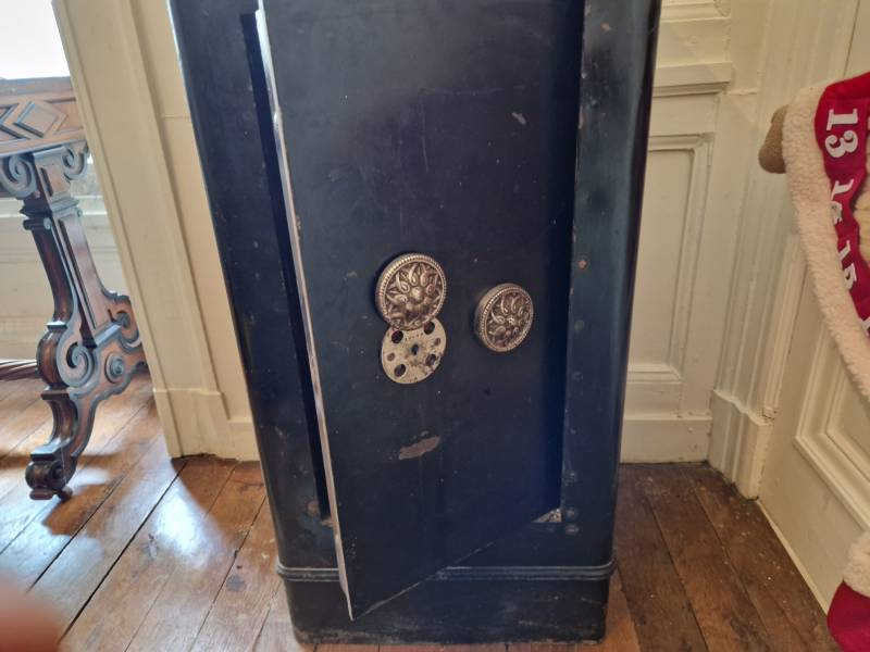 Qui contacter pour ouvrir un coffre-fort ?