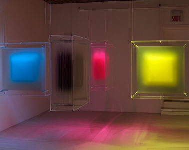 Plexiglass Transparent : Polyvalence et Innovation dans l'Art et l'Architecture