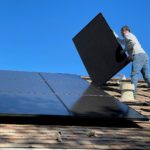 Comment réduire sa facture d'énergie en investissant dans des panneaux solaires au meilleur prix