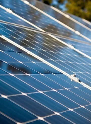 Aides et tarifs de rachat pour vos panneaux solaires : ce que vous devez savoir