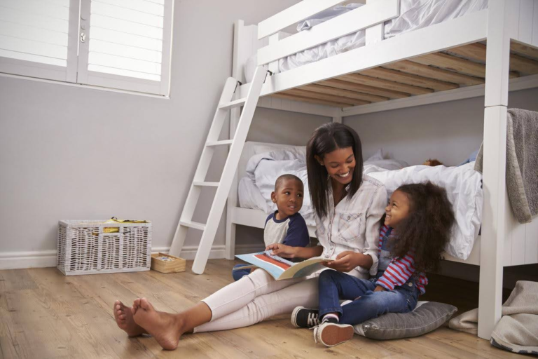 Pourquoi opter pour un lit superposé cabane pour la chambre de votre enfant ?