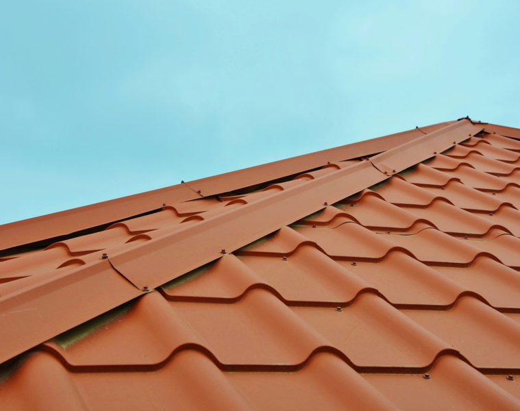 Comment choisir les meilleurs matériaux de toiture ?