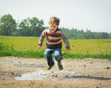 4 astuces pour éliminer les taches des vêtements d’enfant