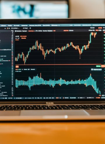 Investissement en cryptomonnaies : stratégies, risques et opportunités pour 2024