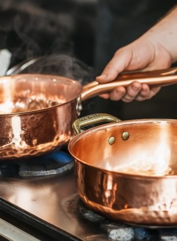 Pourquoi Cuisiner dans des Casseroles en Cuivre ? Tout Ce Que Vous Devez Savoir