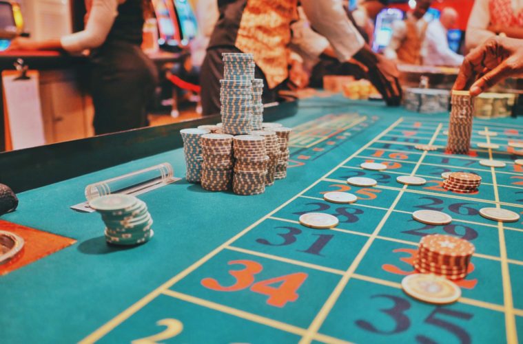 Casinos hybrides : l’avenir du jeu ?