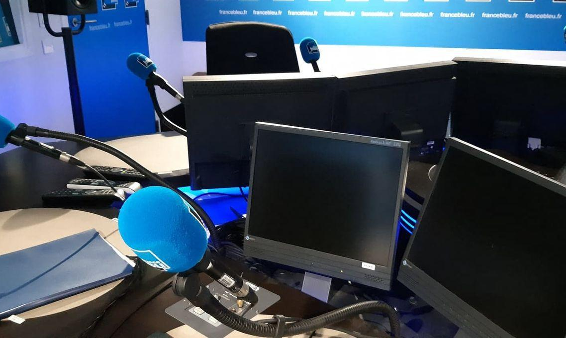 Comment les Plateformes en Ligne Redéfinissent les Médias et le Divertissement en 2025