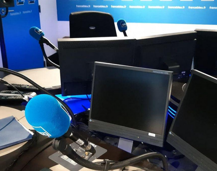 Comment les Plateformes en Ligne Redéfinissent les Médias et le Divertissement en 2025