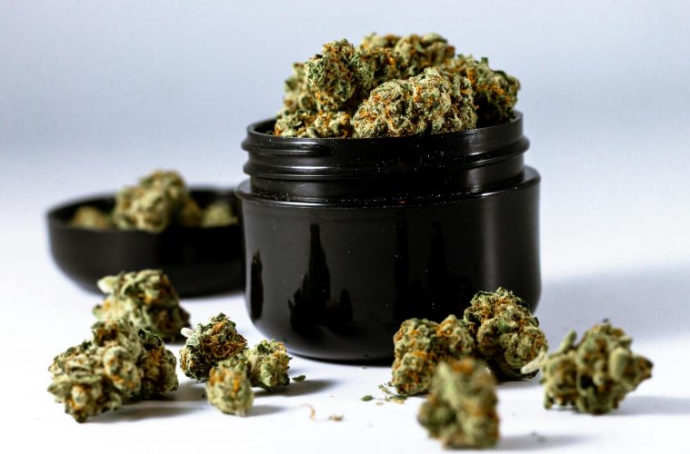 Qu’est-ce que le 10-OH-HHC et pourquoi est-il considéré comme psychoactif ?