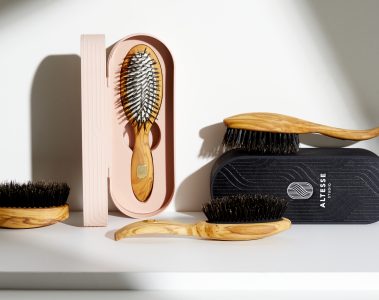 Cheveux gras : les erreurs que vous faites sans le savoir