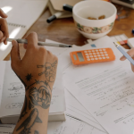 Le Tutorat à Distance et l'E-Learning: Apprendre pour Rester dans les Bleus