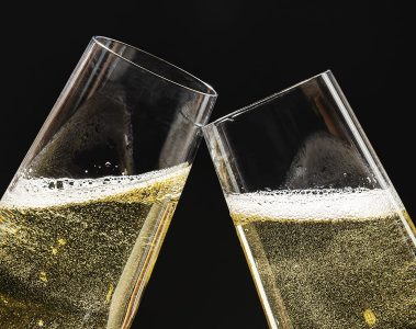 Faut-il faire tourner le champagne dans son verre ?