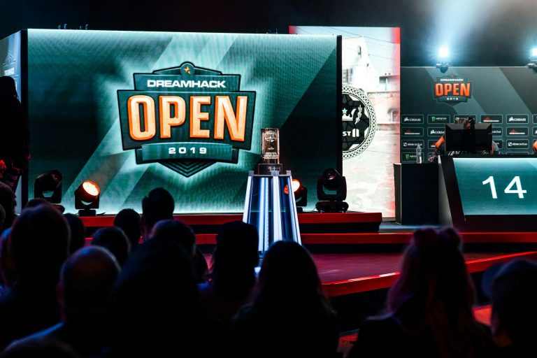 Pourquoi l'e-sport est plus qu'un simple jeu, mais une industrie sérieuse