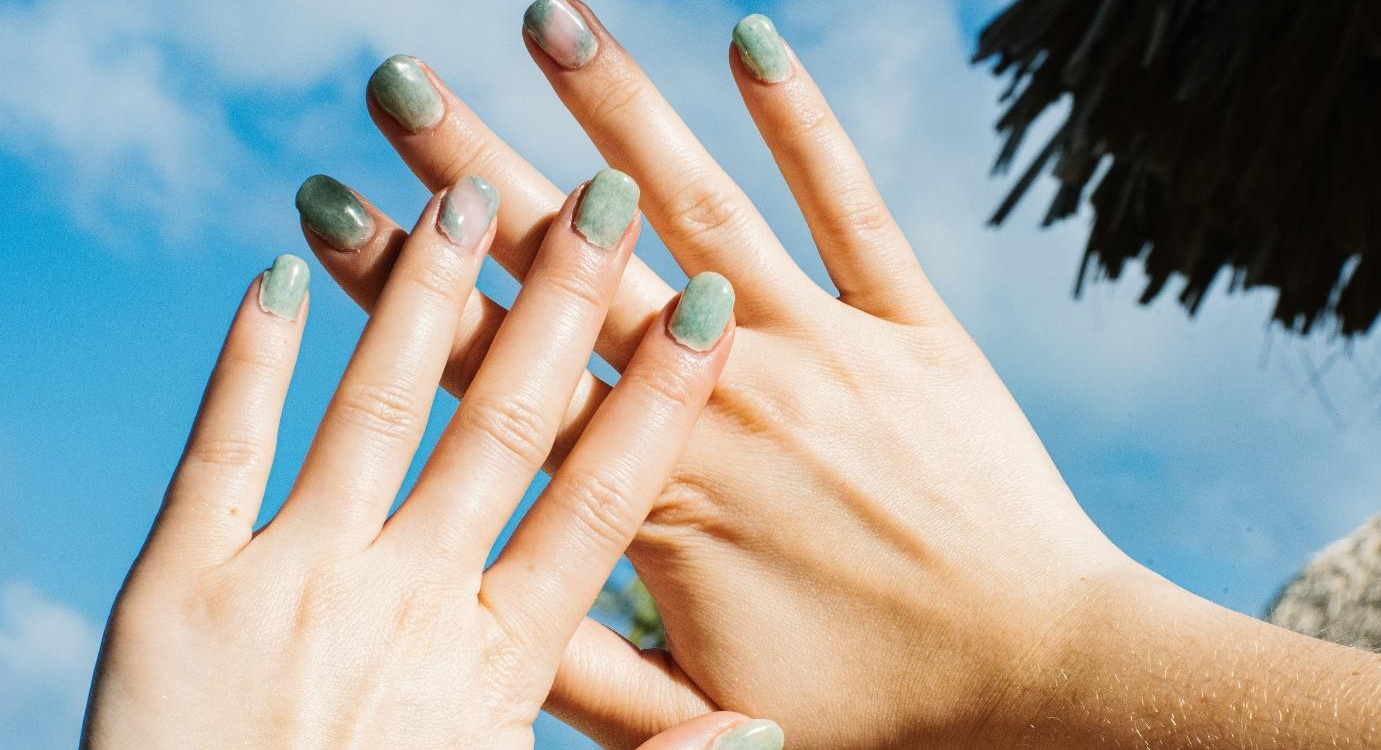 Vos ongles souffrent-ils en été ? Regardez ce que vous mangez