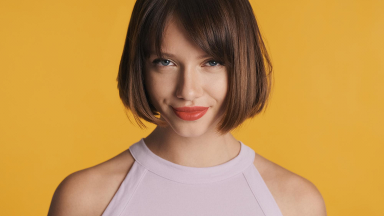 Trouvez la coiffure parfaite pour votre visage grâce à notre guide complet