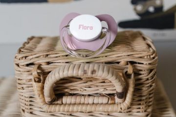 Tétines personnalisées : un cadeau original pour les baby showers