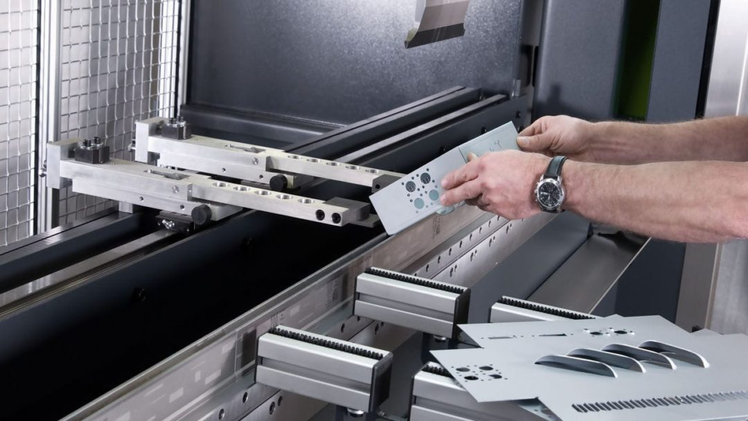 Industrie et précision : pourquoi le pliage inox est un pilier de la fabrication de pièces métalliques sur mesure