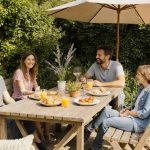 L'été en famille : comment transformer son jardin en véritable espace de loisirs 