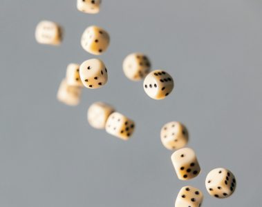 Au-delà du casino : ce que les plateformes en ligne offrent et que les casinos physiques n'offrent pas