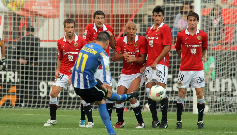 Pourquoi les standards des coups francs en football ont changé