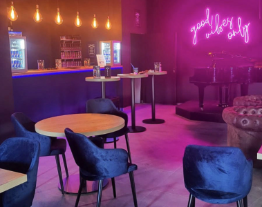 Le Néon Personnalisé : La Tendance Lumineuse Qui Illumine Votre Décoration