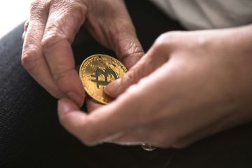 La crypto chez les seniors : guide pratique pour les aider à mieux la comprendre