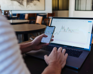 Finance alternative : 5 tendances qui attirent les jeunes investisseurs en 2025