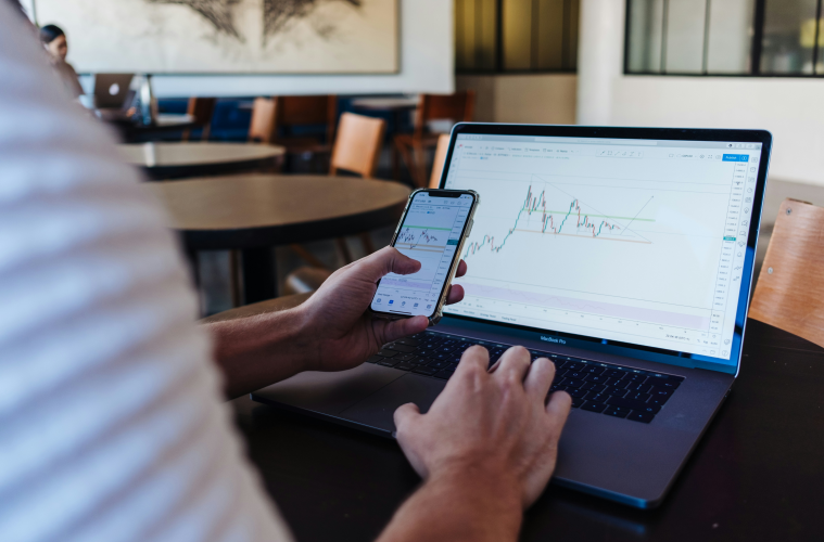 Finance alternative : 5 tendances qui attirent les jeunes investisseurs en 2025