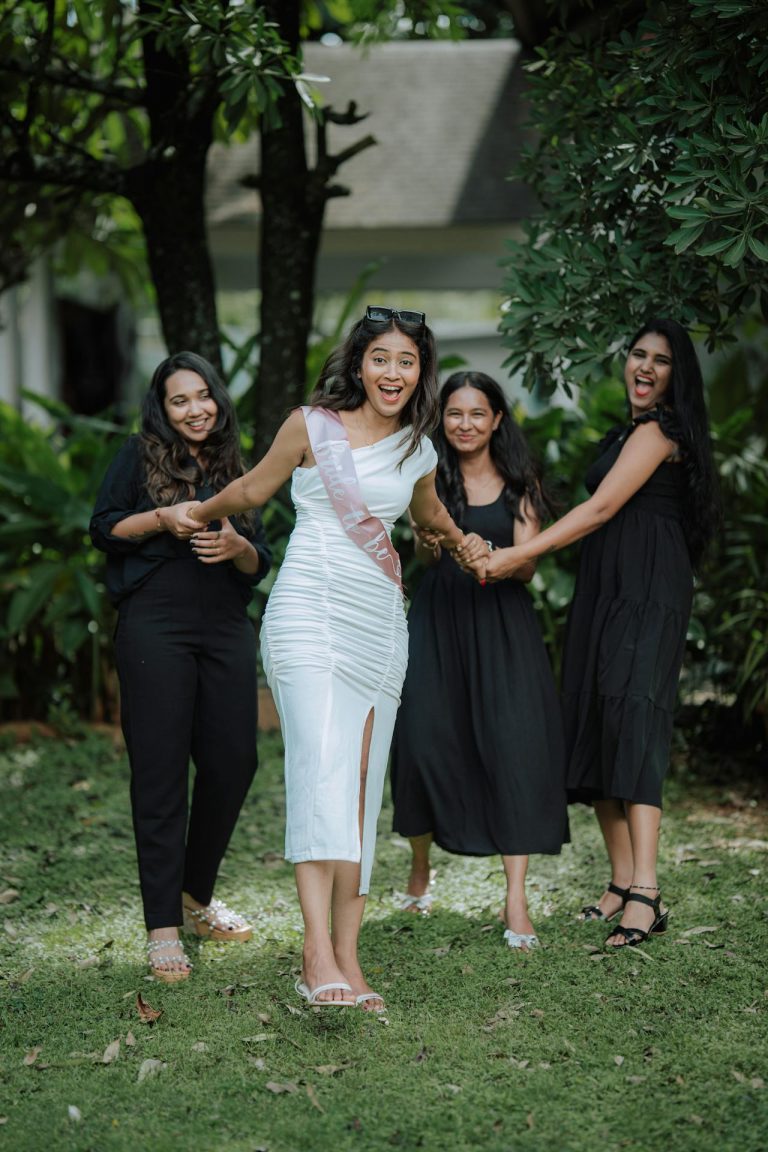 Enterrement de vie de jeune fille ou de garçon en Belgique : pourquoi choisir une maison avec piscine ?