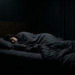 Faut-il dormir dans le noir complet ?