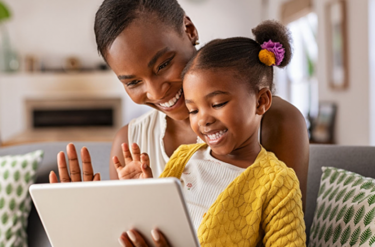 Responsabilité digitale en famille : intégrer un outil de suivi comme uMobix dans la routine quotidienne