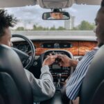 Jeune conducteur : comment assurer sa première voiture sans se ruiner (ni s'arracher les cheveux) ?