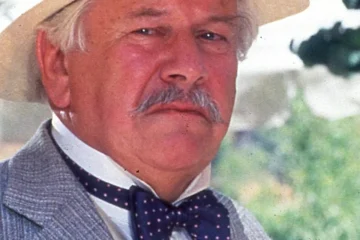 Hercule Poirot dans Rendez-vous avec la mort de 1988