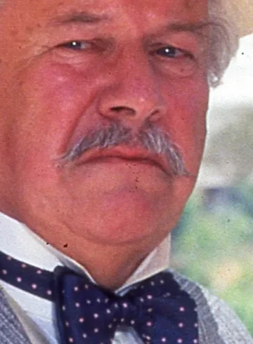 Hercule Poirot dans Rendez-vous avec la mort de 1988