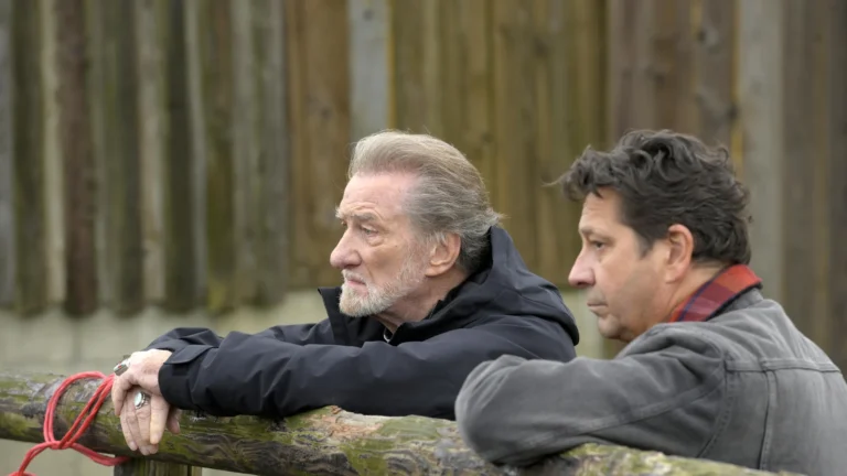Jeff et Michel côte à côte dans le téléfilm Un père idéal