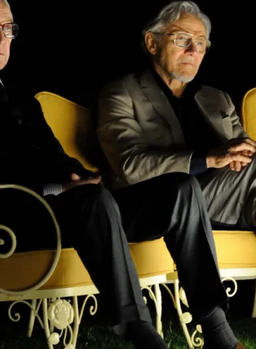 Fred et Mick assis ensemble dans Youth