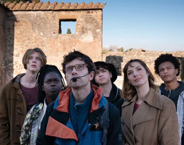 Delphine, Rodolphe et les élèves à Pompéi dans Bis repetita
