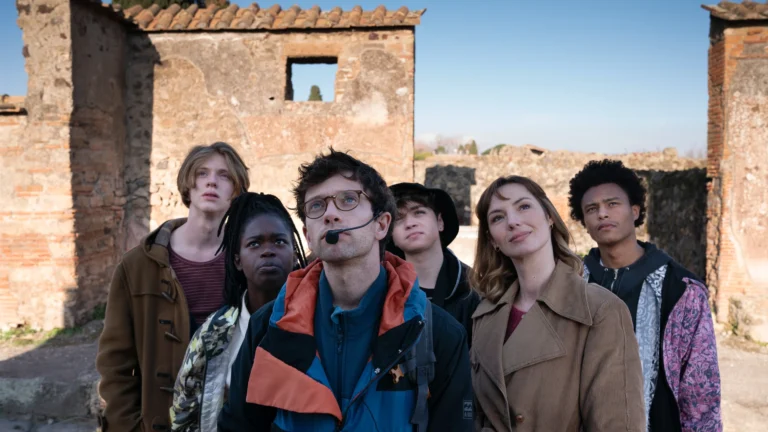 Delphine, Rodolphe et les élèves à Pompéi dans Bis repetita